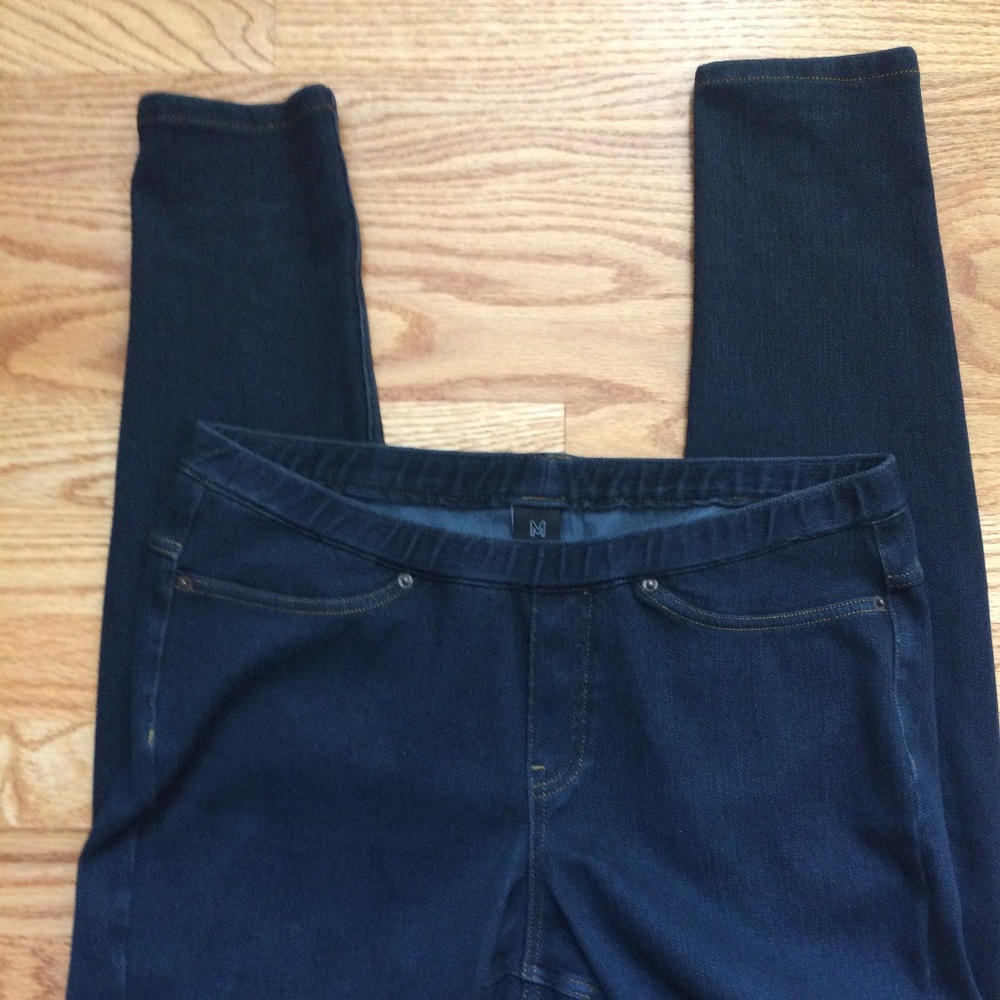 HUE Denim Leggings M  NWOT